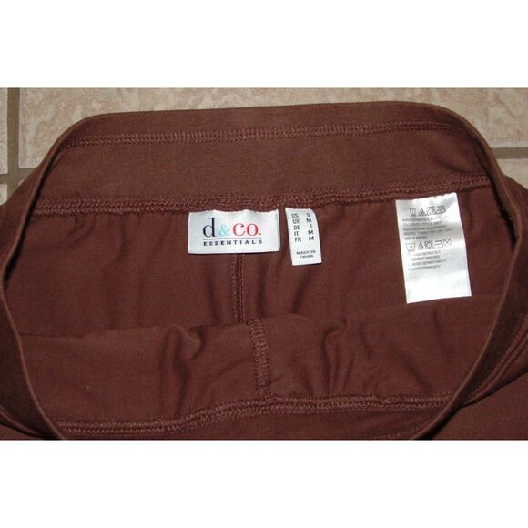 Chocolate Brown Sz Small Elastic Waist Soft Stretchy Skort Side Pockets D&CO - Picture 2 of 4